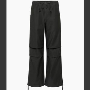 Aritzia TNA Cache Cargo pant @nicolefranko
